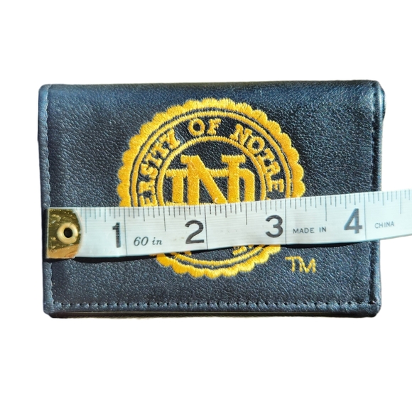 University of Notre Dame Fighting Irish Vintage Black Leather Wallet - Picture 7 of 11